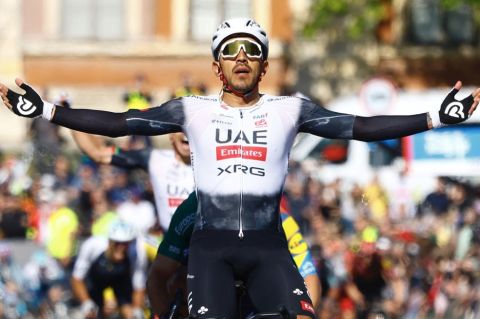 Juan Sebastián Molano se llevó la victoria en la última etapa del Tour de Hungría