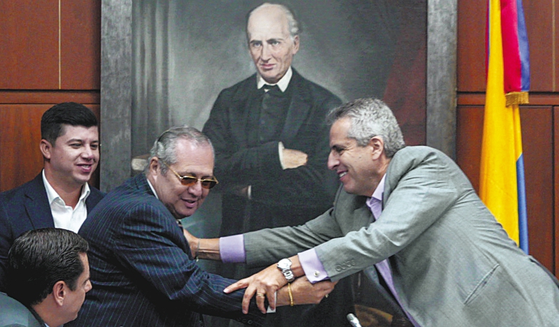 El ministro del Interior, Luis Fernando Velasco, comenzó a tender puentes con Iván Name, presidente del Congreso.