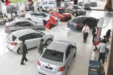 Ventas de carros en agosto caen 8,2%, Fenalco