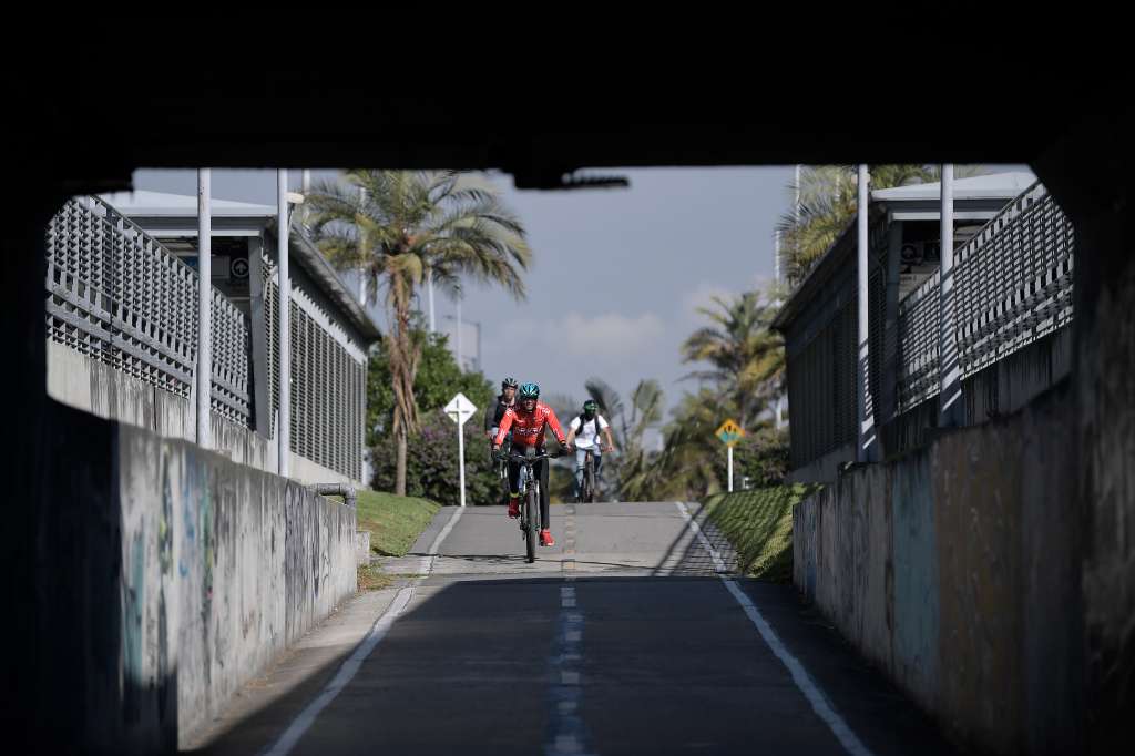 Diferentes aspectos de este día en Bogotá, en el que los habitantes se movilizaron en otros medios de transporte como: Transmilenio, taxis o bicicletas.