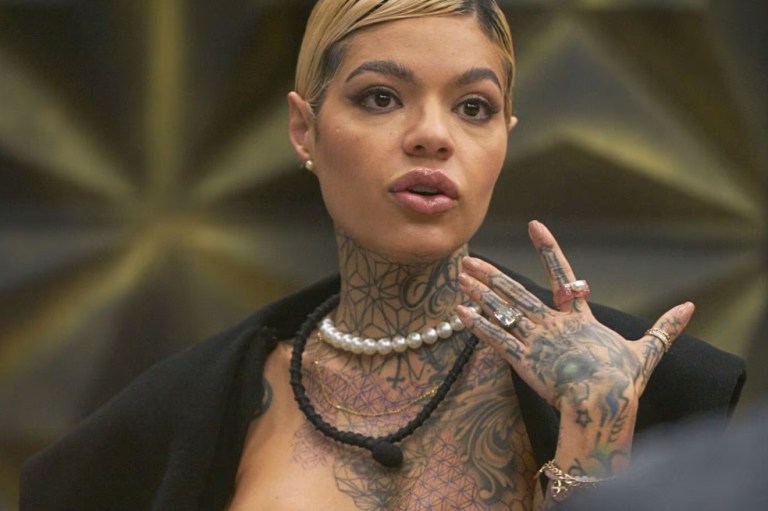 Piden expulsar a Melissa Gate de ‘LCDLF’ por romper las reglas con Miguel Bueno