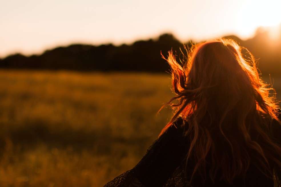 Mientras nos recuperarnos de una de las peores calamidades mundiales en términos de salud y economía, nos preguntamos si siquiera hablar de felicidad es algo egoísta o inapropiado.