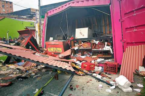 Fuerte explosión en estación de servicio de Suba afectó más de 50 casas