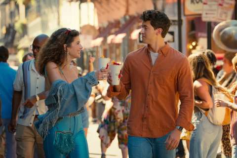 “Gente que conocemos en vacaciones” y el dilema de enamorarse de un mejor amigo