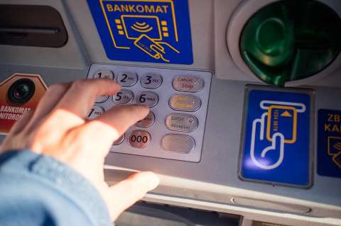 Cuidado al retirar dinero, delincuentes están utilizando su rastro de calor