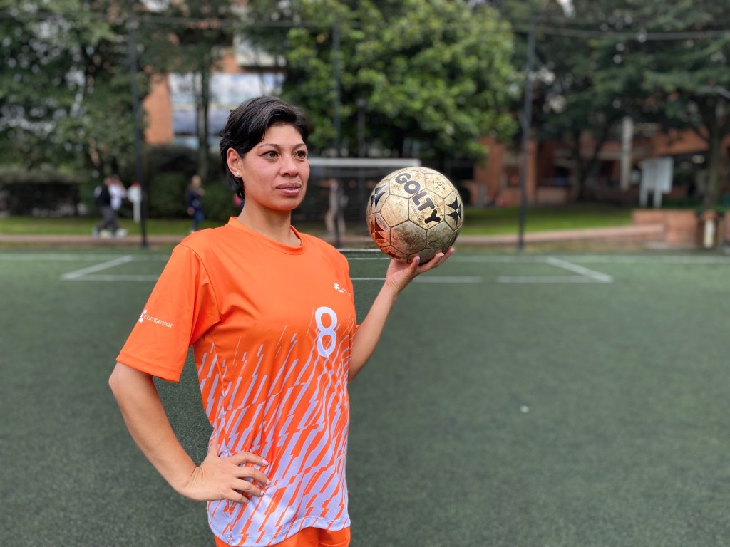 Jenny Beltrán, la capitana del equipo de fútbol especial de Compensar. / Cortesía