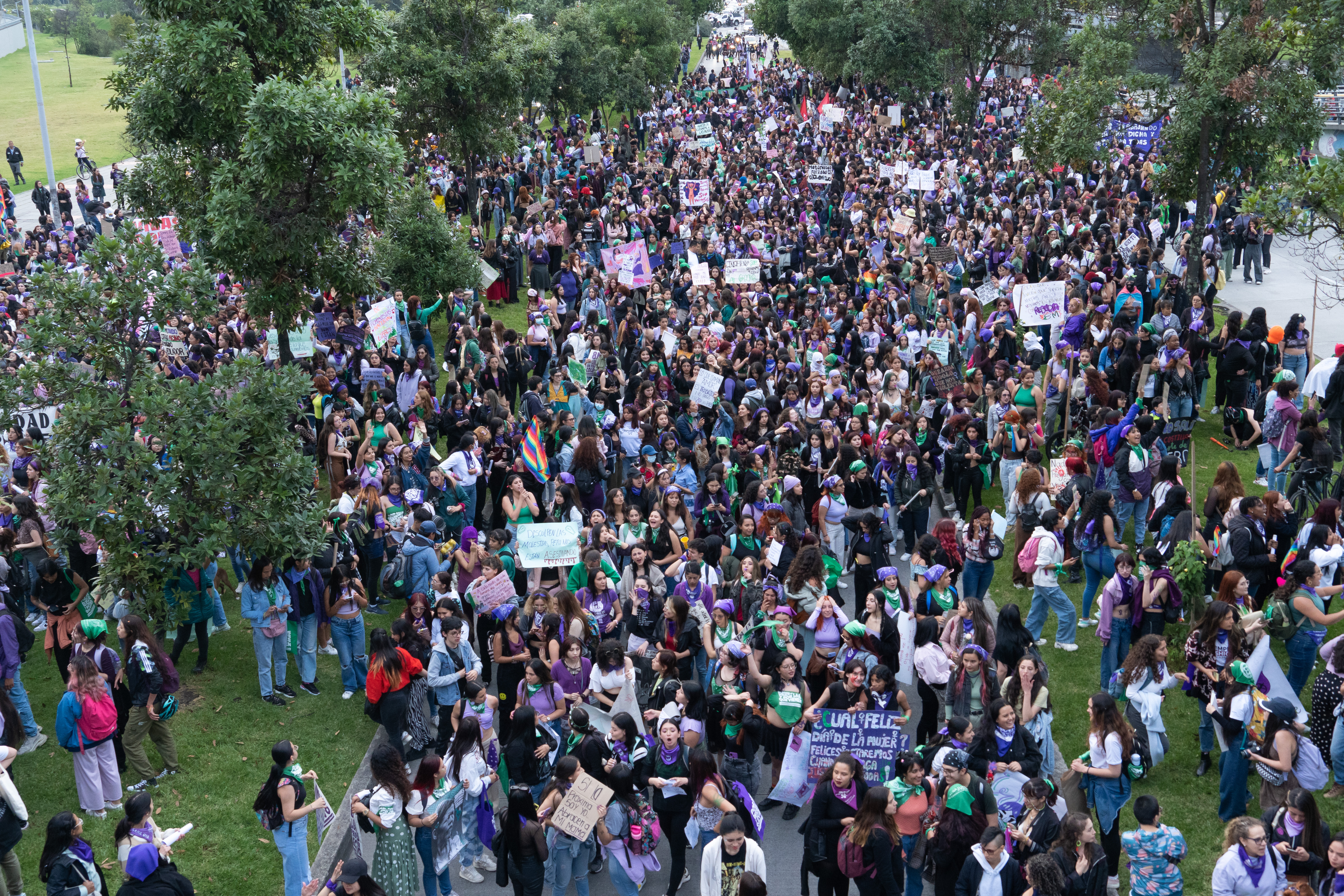 Las fotos que dejó la marcha del 8M en Bogotá.