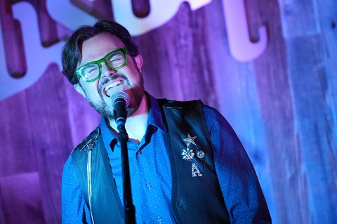 Aleks Syntek protagonizó polémico concierto: criticó al público, el reguetón y a Bad Bunny
