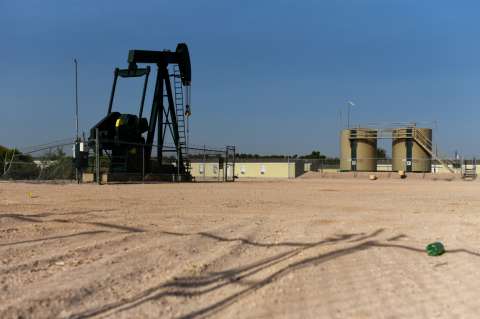 El petróleo subió tras reducirse stocks de EEUU