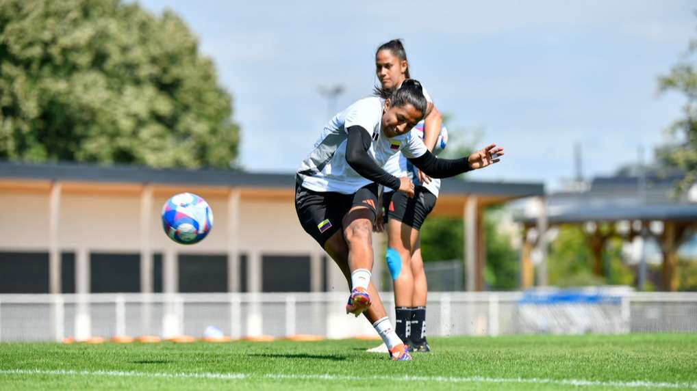 Manuela Vanegas de Colombia preparando el debut frente a Francia en los Juegos Olímpicos