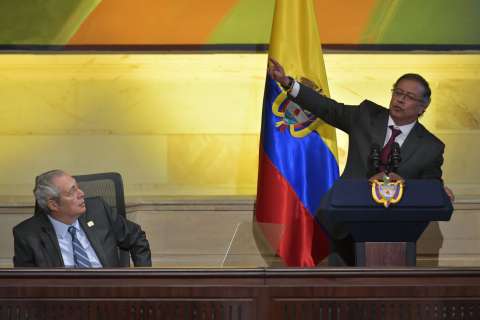 Petro anticipa al Congreso el paquete que presentará para acelerar Acuerdo de Paz