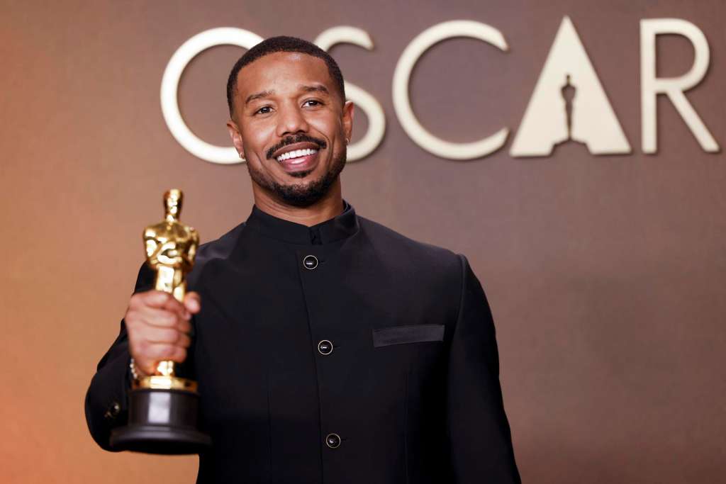 Los Angeles (United States), 16/03/2026.- US actor Michael B. Jordan, winner of the Best Actor Award for 'Sinners' poses in the press room during the 98th annual Academy Awards ceremony at the Dolby Theatre in Los Angeles, California, USA, 15 March 2026. (Jordania) EFE/EPA/JILL CONNELLY