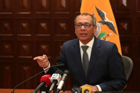 Destituido vicepresidente de Ecuador