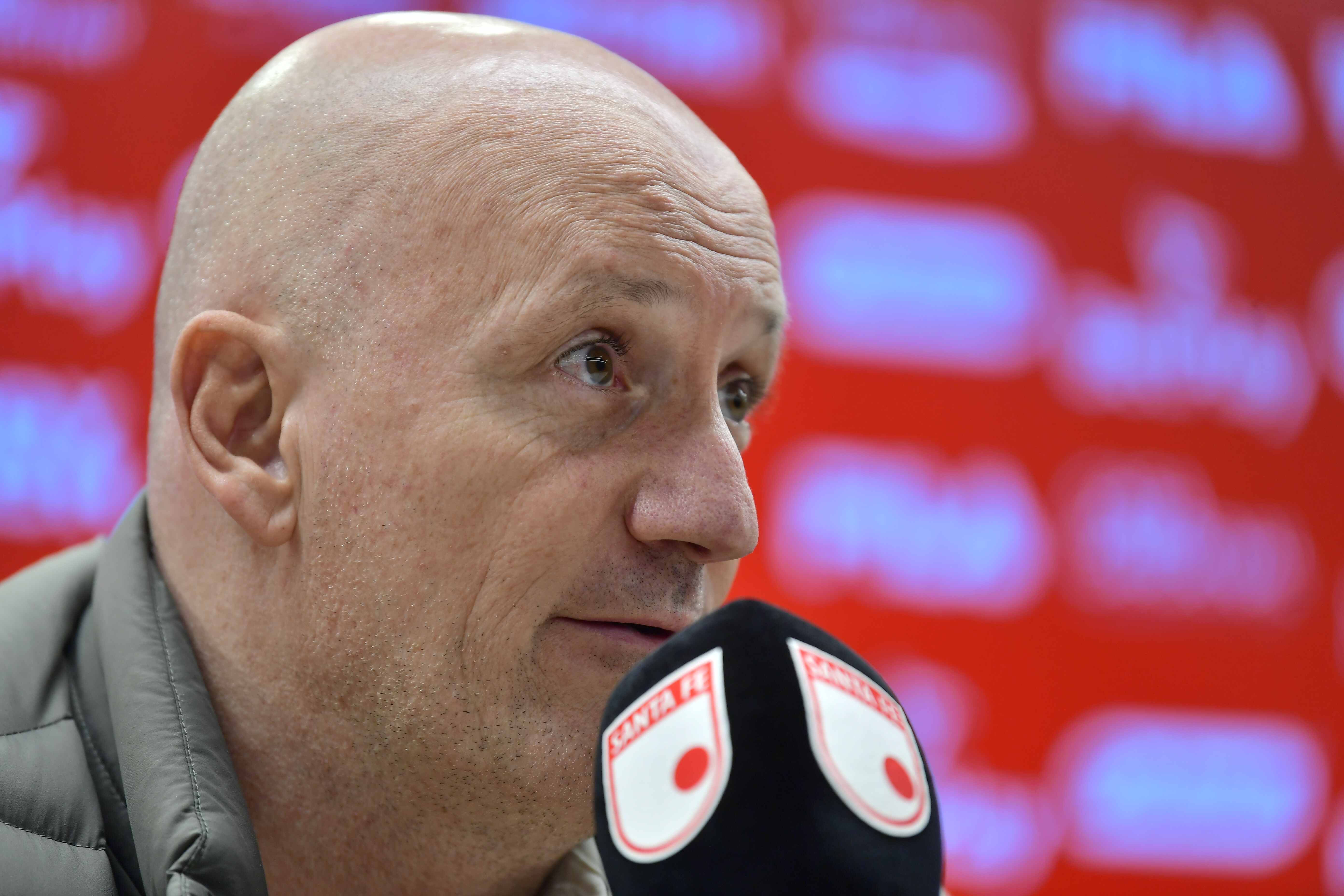 Técnico uruguayo, presentado como nuevo director técnico de Independiente Santa Fe para el 2026.