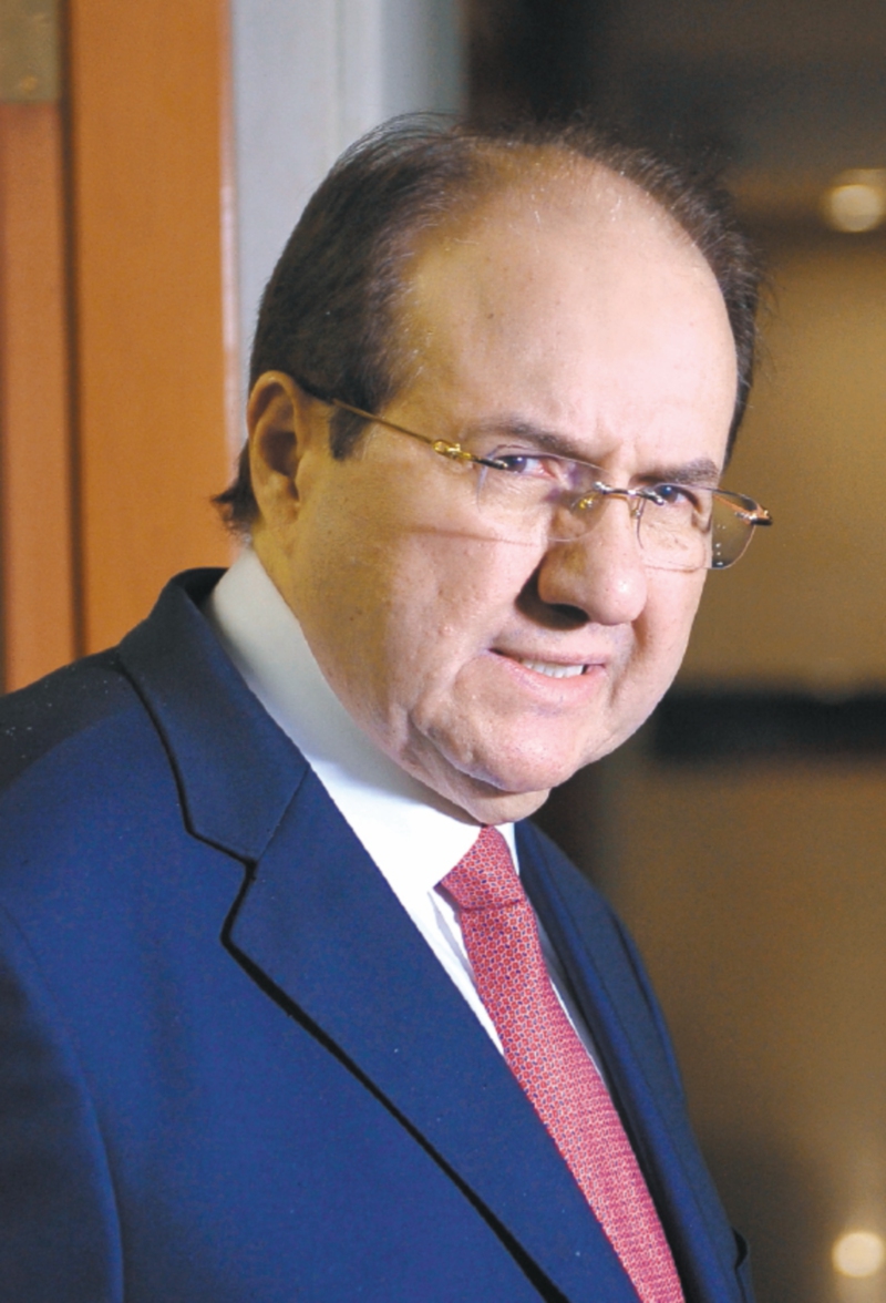 Leonidas Bustos, magistrado