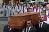 En medio de fuertes medidas de seguridad, se realizó funeral de sacerdote degollado por yihadistas