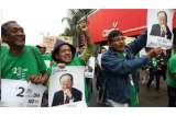 Cientos de peruanos marcharon contra el FMI y el Banco Mundial