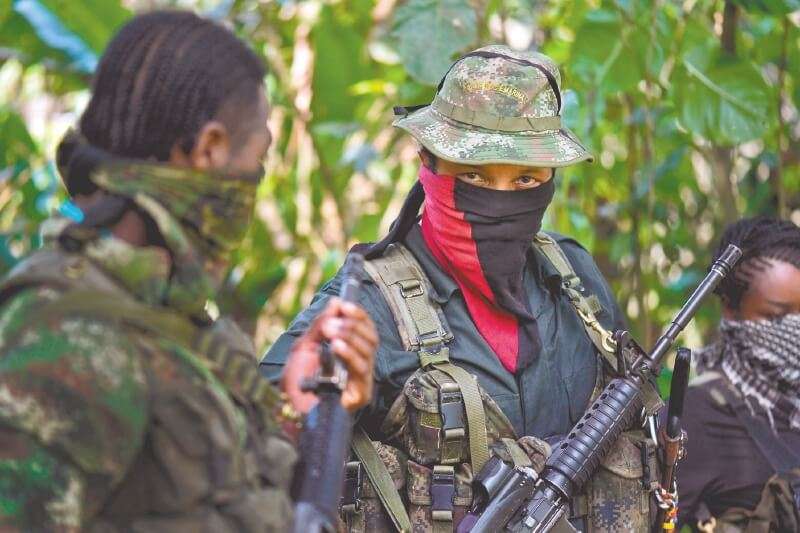 Ceballos aseguró que en el Frente Oriental existe una alianza para mantener enfrentamientos contra el Clan del Golfo y las disidencias de las Farc para mantener las rutas del narcotráfico. /Archivo AFP