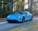 Así es como Porsche mejoró -en todo- a su deportivo eléctrico Taycan