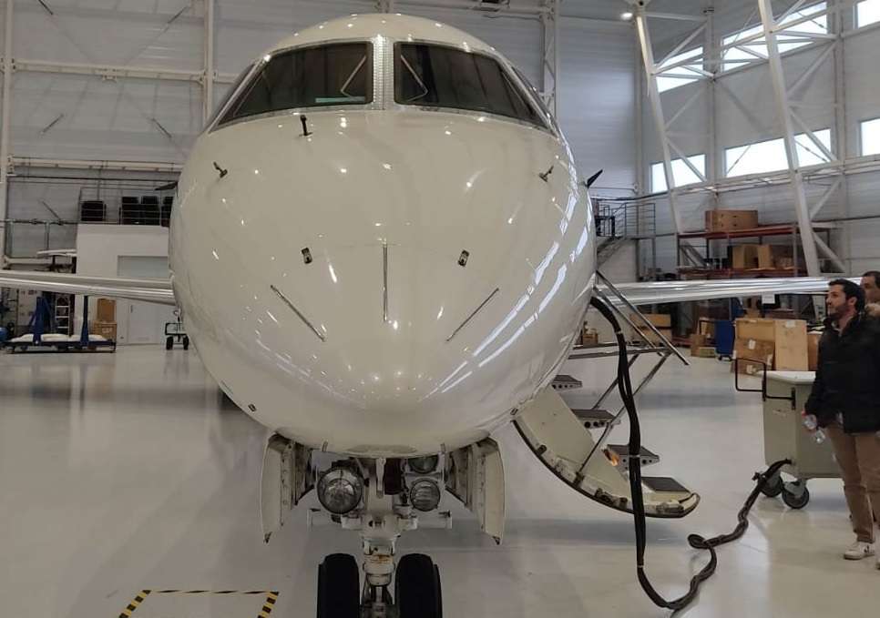 El jet de lujo que compró la Policía de la Nación, a seis meses de terminar el gobierno del presidente Iván Duque, tiene prendidas las alarmas de la Contraloría General de la Nación, por posible detrimento patrimonial de $58 mil millones.