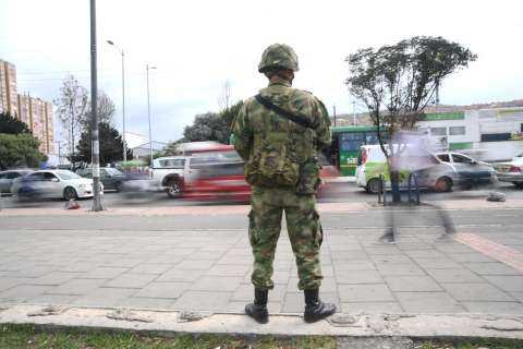 Bogotá: buscan a soldado que habría disparado contra un compañero y escapado con un arma