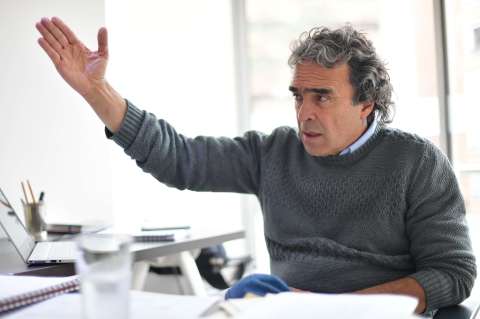 "Vamos a pasar a una etapa superior de la corrupción en Colombia": Sergio Fajardo