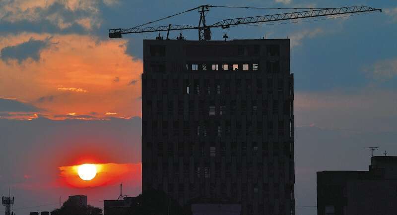 La construcción no puede acogerse al teletrabajo. Además, hay economías informales alrededor de esta actividad que también se están viendo afectadas. /Óscar Pérez