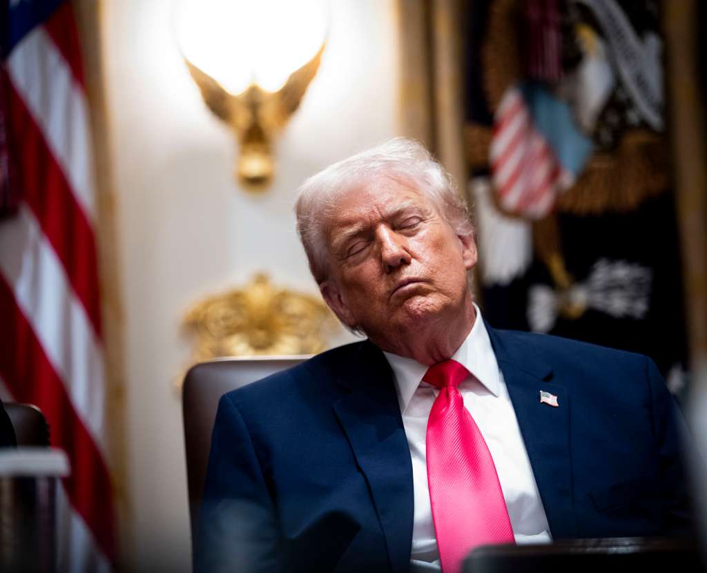 El presidente Donald Trump durante una reunión de gabinete en la Sala del Gabinete de la Casa Blanca en Washington, el martes 2 de diciembre de 2025.