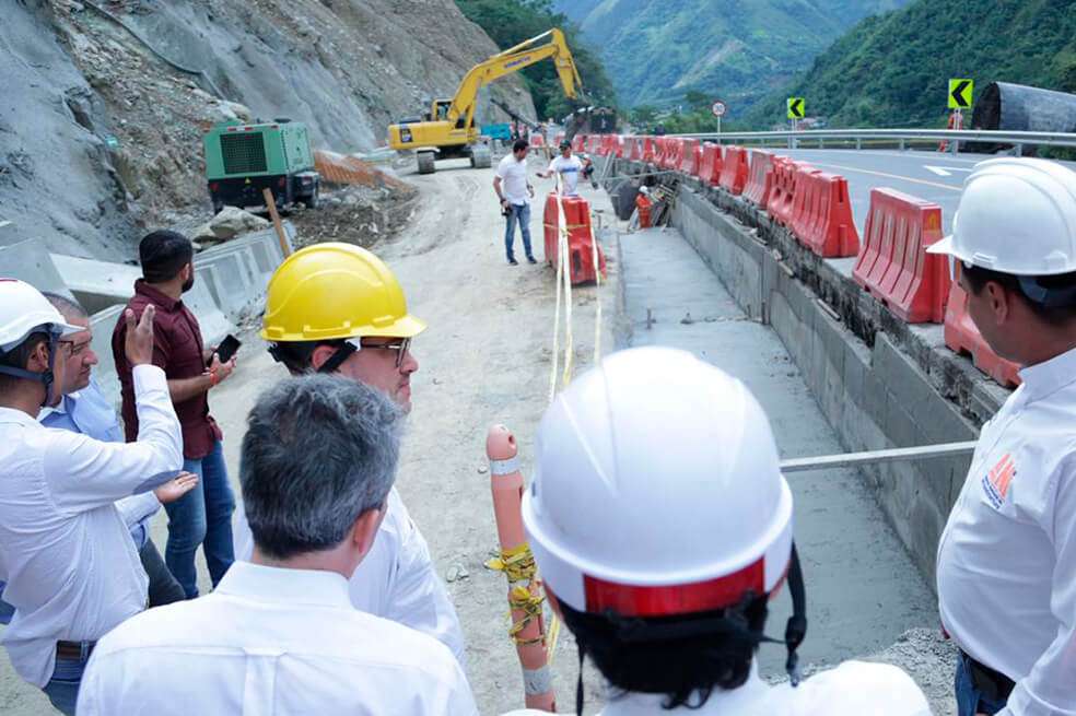 Obras para la construcción del tablestacado en el kilómetro 58 de la vía Bogotá-Villavicencio. / Cortesía - ANI
