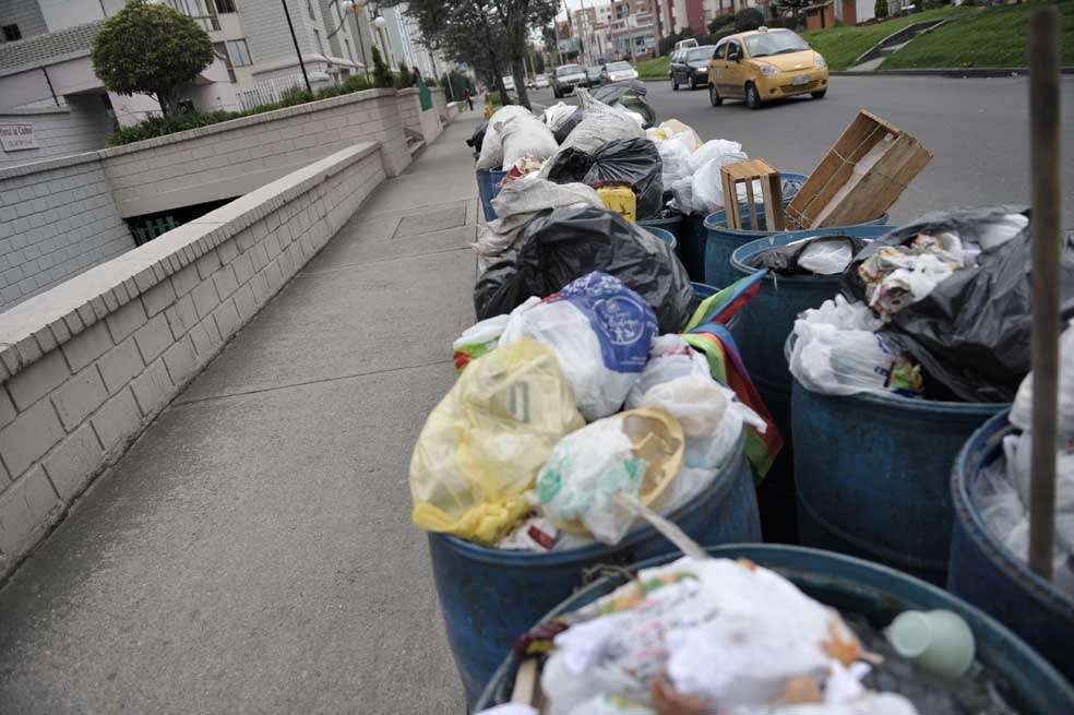 A finales de 2012 el alcalde Gustavo Petro cambió el esquema de recolección de basuras en Bogotá. / Archivo