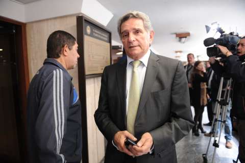 JEP vuelve a recibir al exsenador Julio Manzur en audiencia de aporte a la verdad