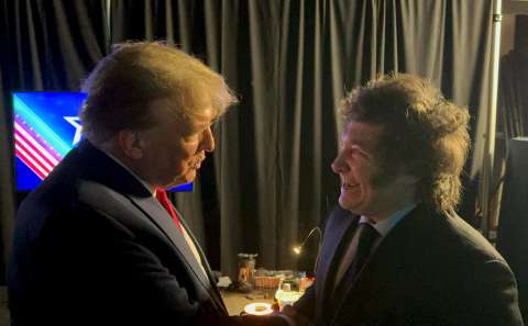 “Make Argentina great again”: Trump arropa a Javier Milei en Estados Unidos