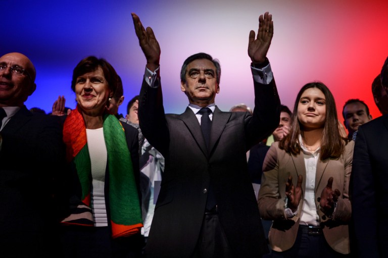François Fillon: sediento y con el agua lejos