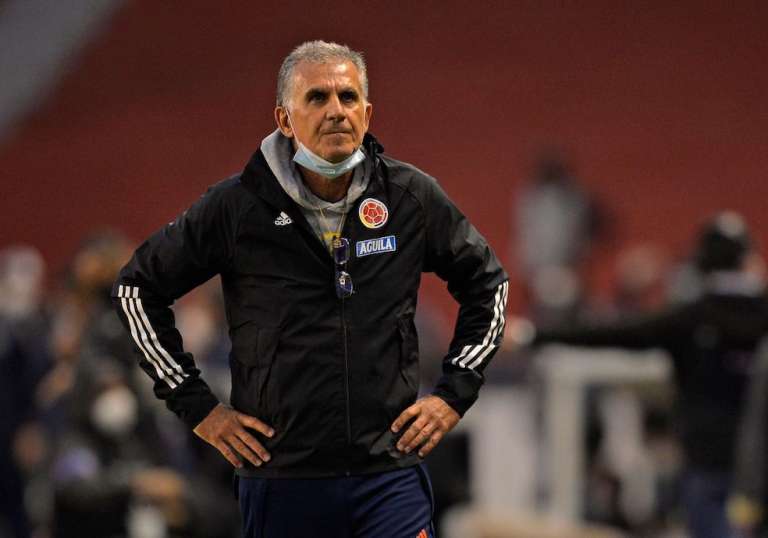 En sus últimos dos partidos como entrenador de Colombia, el combinado nacional cayó por 3-0 ante Uruguay y 6-1 frente a Ecuador.