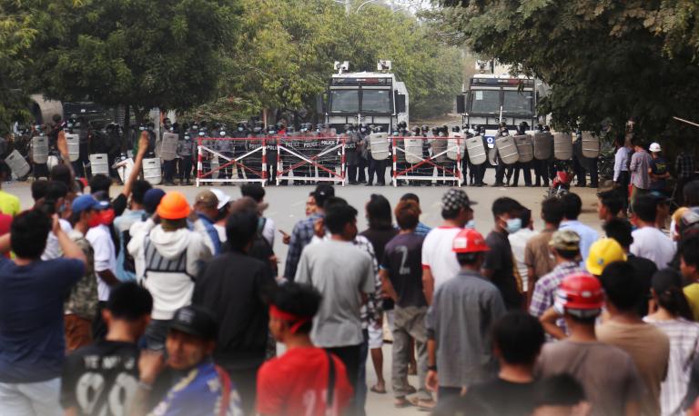 Junta militar recrudece represión en Birmania con al menos dos nuevos muertos