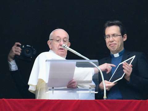 El Vaticano lanza “Click to Pray”, una aplicación para orar con el papa Francisco