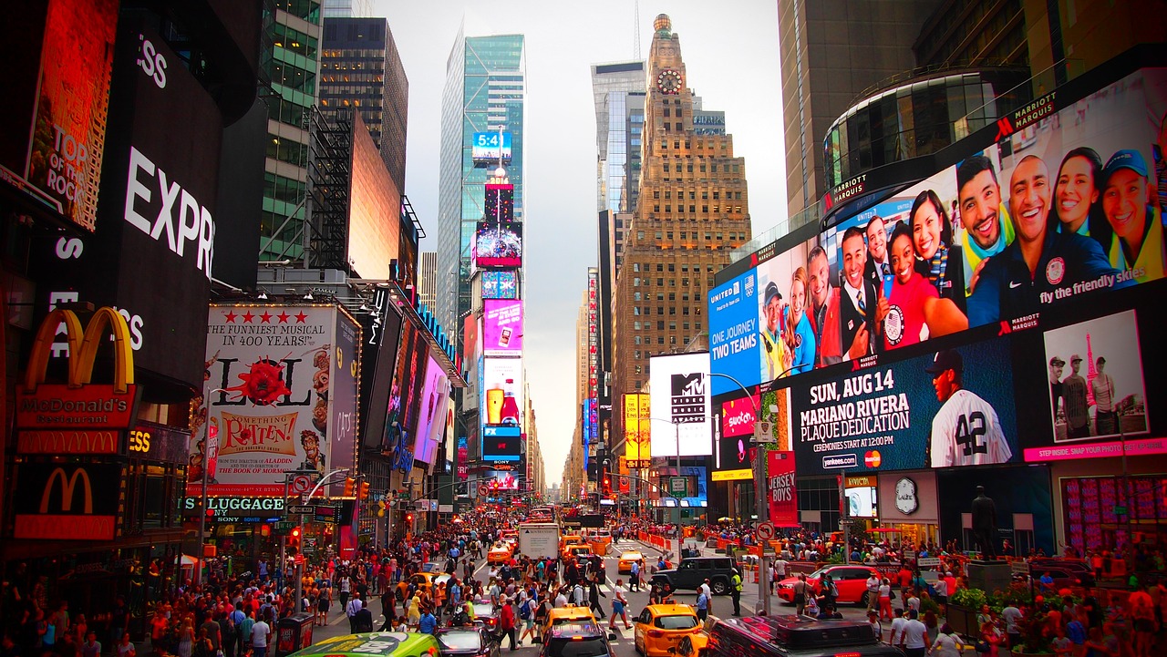 * La campaña será visible en las pantallas del Times Square y contará con dos activaciones de baile con el actual campeón mundial de salsa caleño, en el corazón de Manhattan.