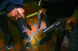 Bandas criminales ponen la agenda de paz y de guerra en Medellín