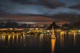 Así es el árbol de Navidad flotante más grande de América del Sur