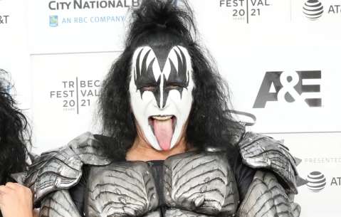 Gene Simmons, de Kiss, recomienda: “retírate antes de que te noqueen”
