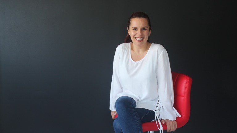 La mujer que transforma “ahorros en inversión” para apoyar emprendimientos