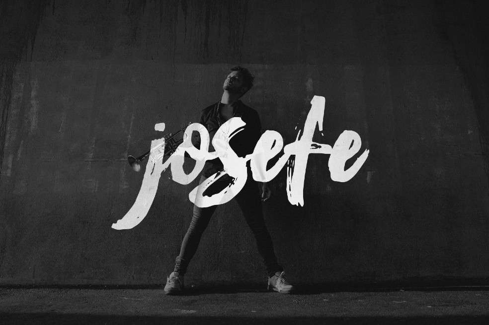 Josefe presentó su sencillo "De Nuevo" con un sonido electro pop y la mezcla de colores y armonías sencillas acompañando una lírica más profunda.