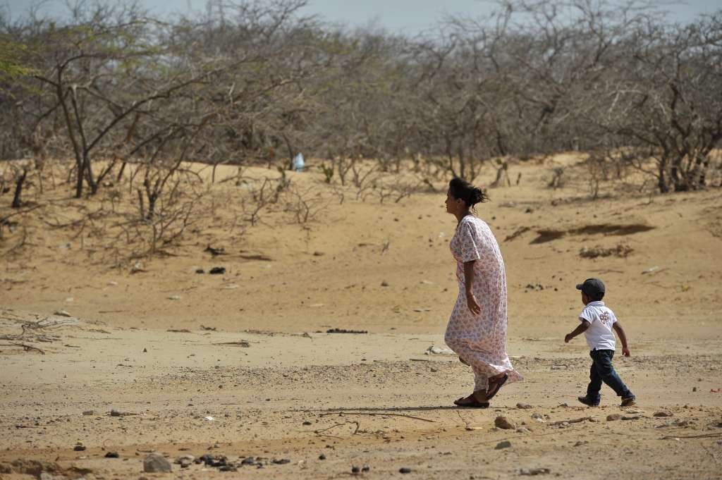Aspectos de las comunidades Wayuu en la Guajira, cercanos a la Mina Cerrejón