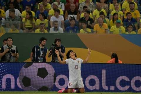 Video: el golazo de Venezuela para empatarle en su visita a Brasil