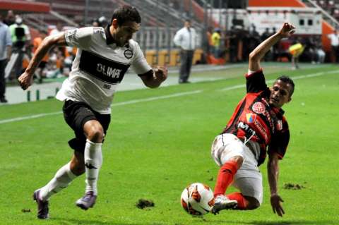 Olimpia aplastó a Lara en Copa Libertadores