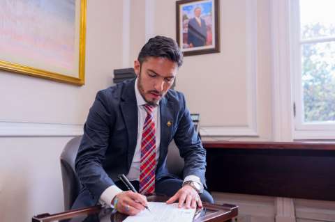 Presidente Petro le pidió la renuncia al ministro de la Igualdad, Juan Carlos Florián