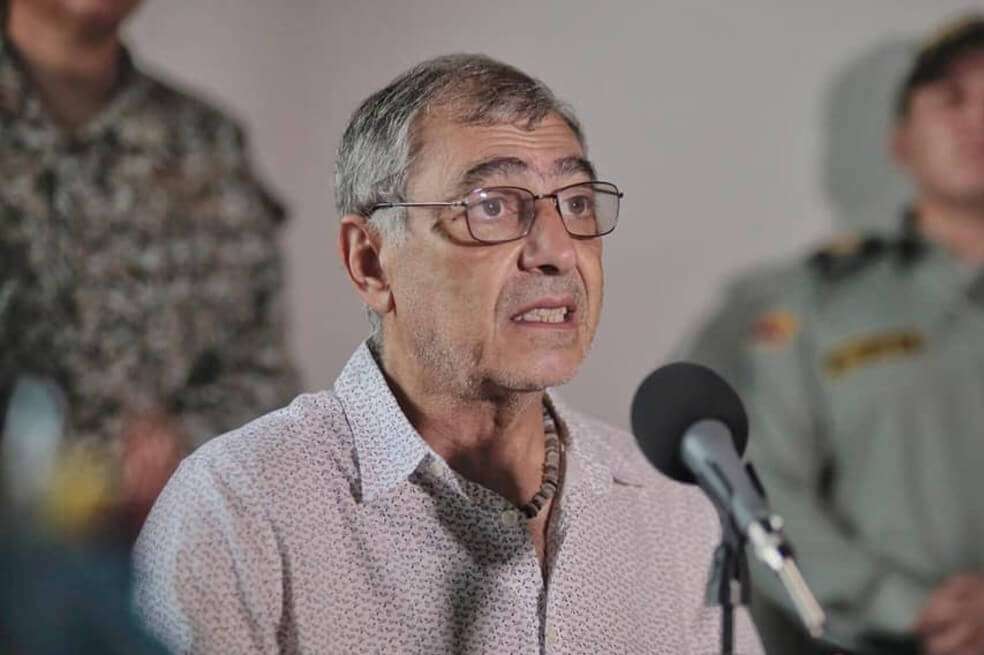 Contra el mandatario pesan además dos demandas que piden anular su elección, entre las cuales está una que califica de "imposible" el hecho de que haya conseguido en menos de tres semanas una suma cercana a las 50.000 firmas para avalar su movimiento, Salvemos a Cartagena. / Tomada de Facebook.com/alcaldiacartagena