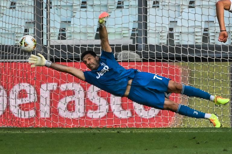 Buffon se convirtió en el jugador con más partidos en la Serie A