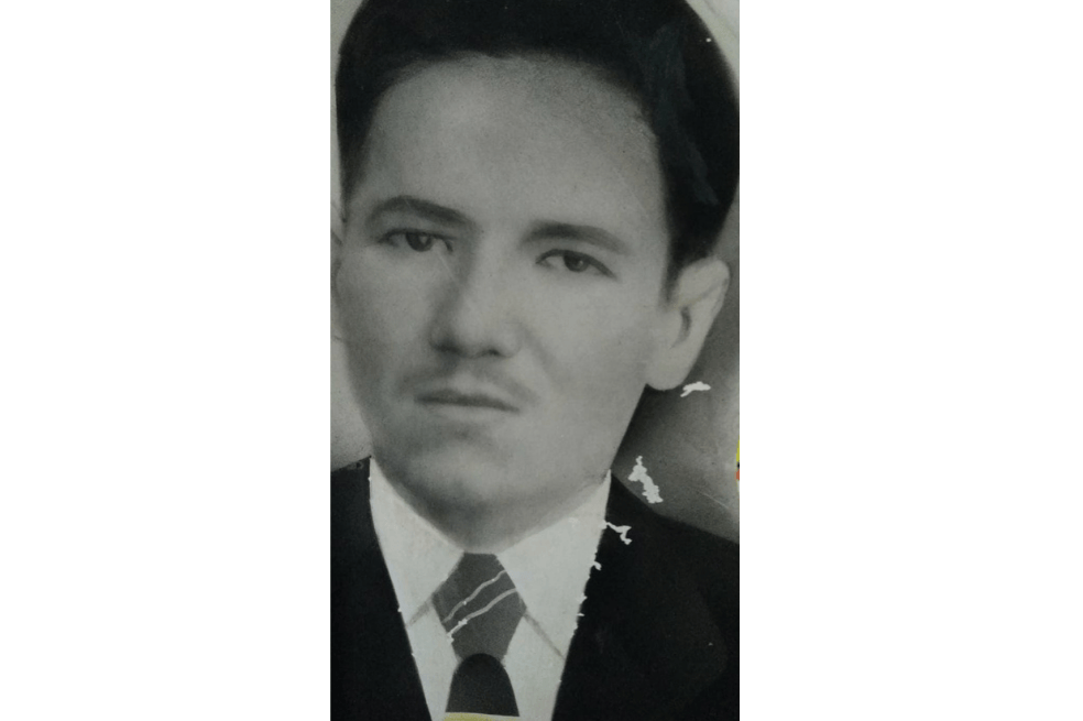 Su hija, Luz Marina Echeverri, lo vio por última vez cuando tenía 11 o 12 años.