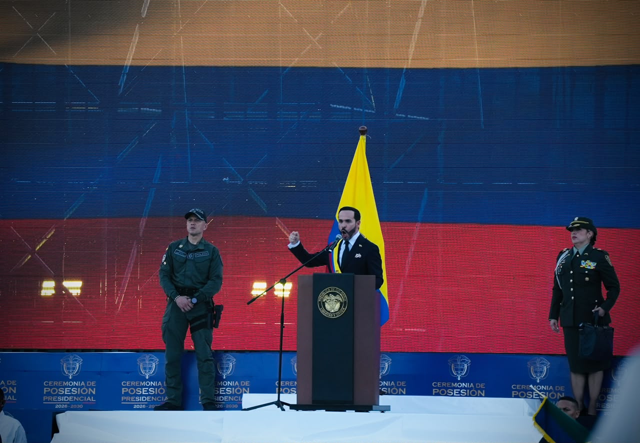 Abelardo de la Espriella se posesionó este 7 de agosto en Cali. Sus primeras palabras fueron desde el Batallón Pichincha.